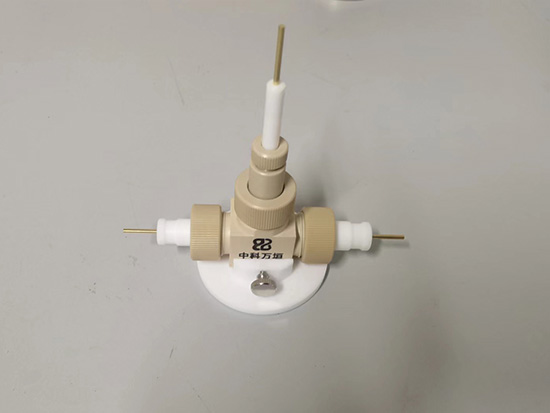 Three-electrode Li-ion battery cell