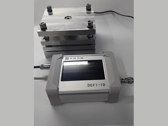 Online pressure monitoring system for pouch cell