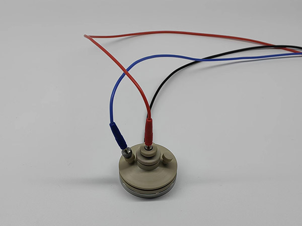 Three electrode Li ion battery cell